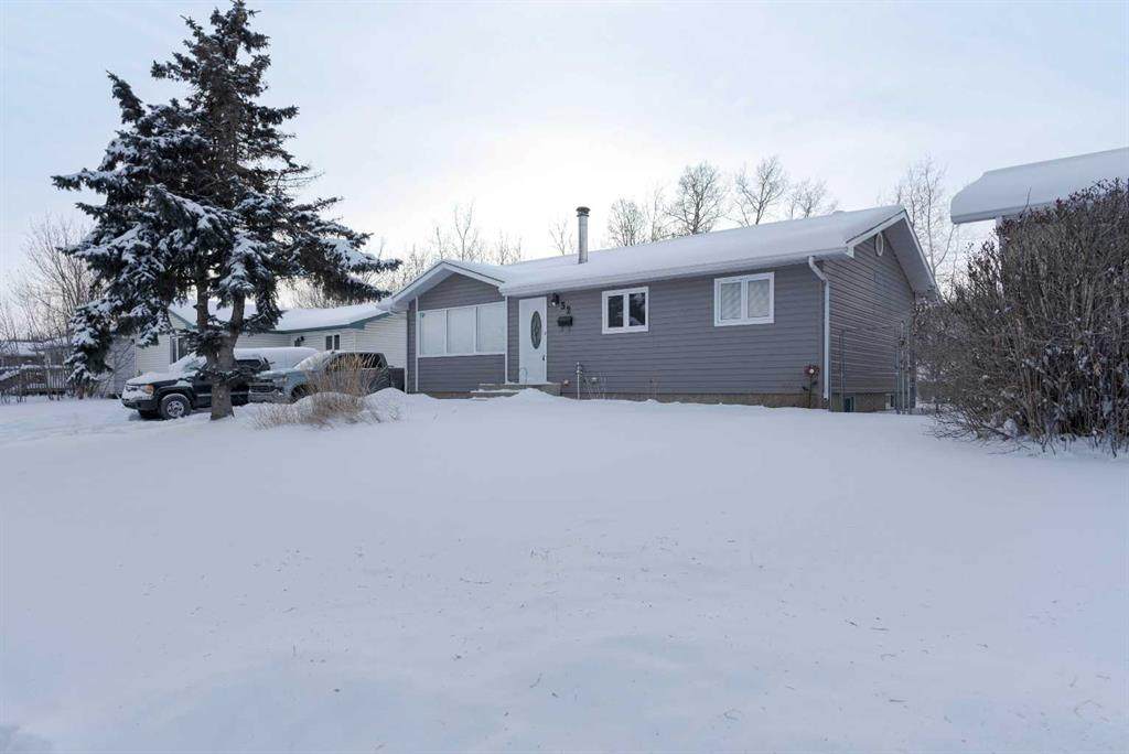 32 Moberly Crescent - Photo 1
