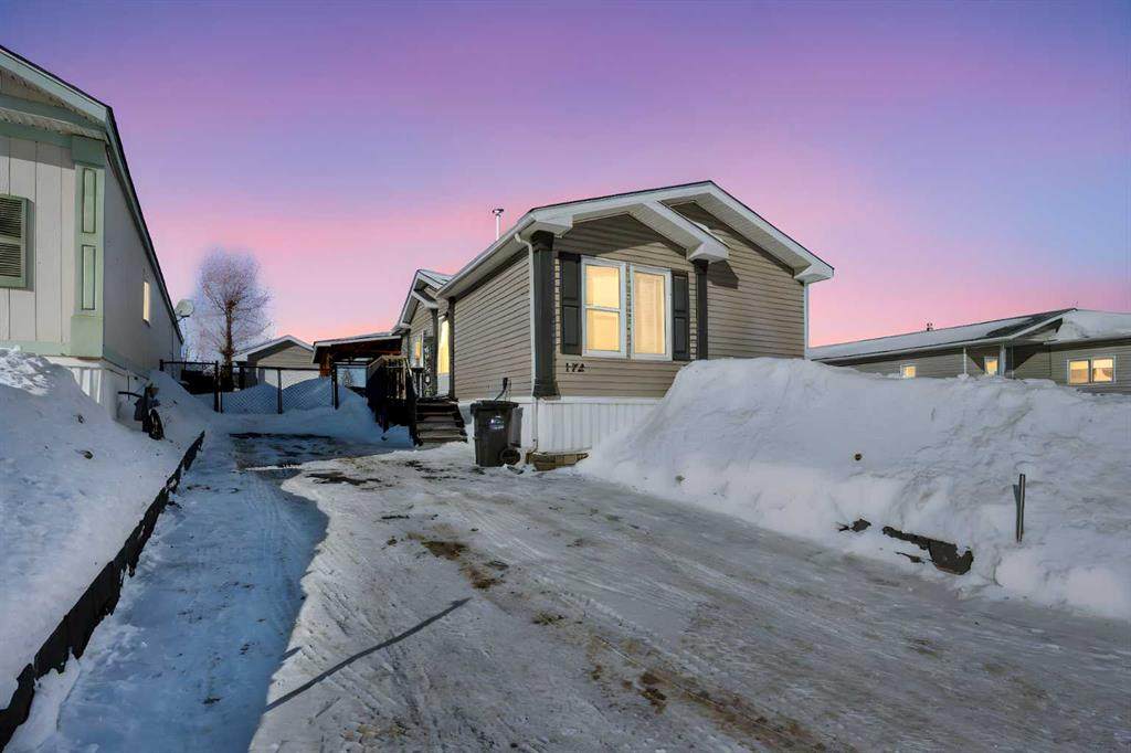 172 Gregoire Crescent - Photo 1