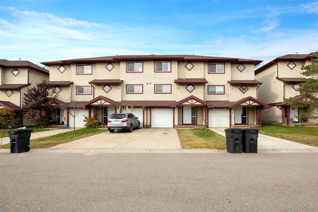 220 Swanson Crescent - Photo 1