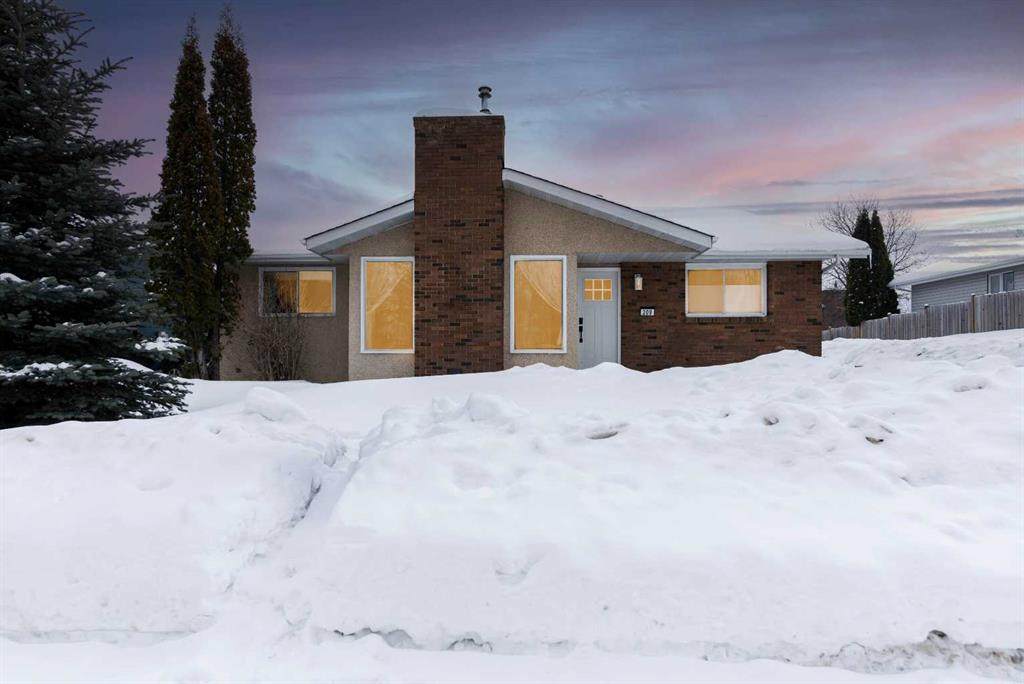 209 Woodland Drive - Photo 1