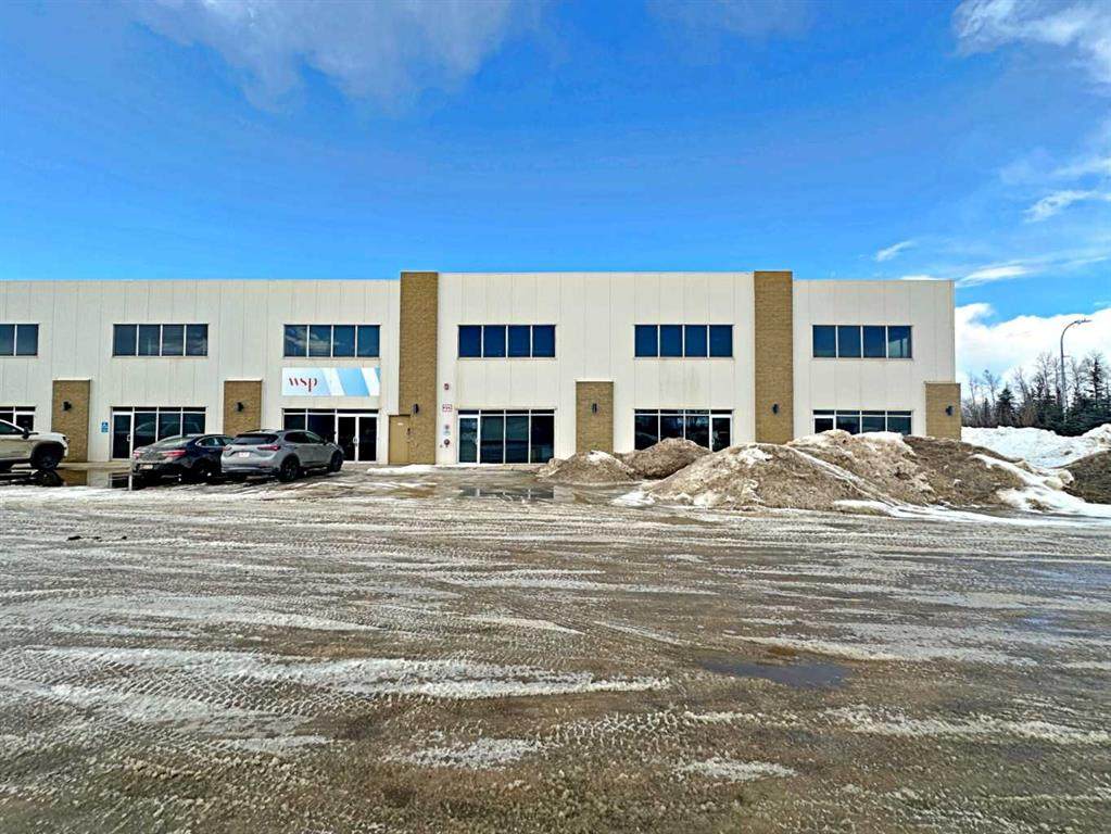 189 Mackenzie Boulevard - Photo 1
