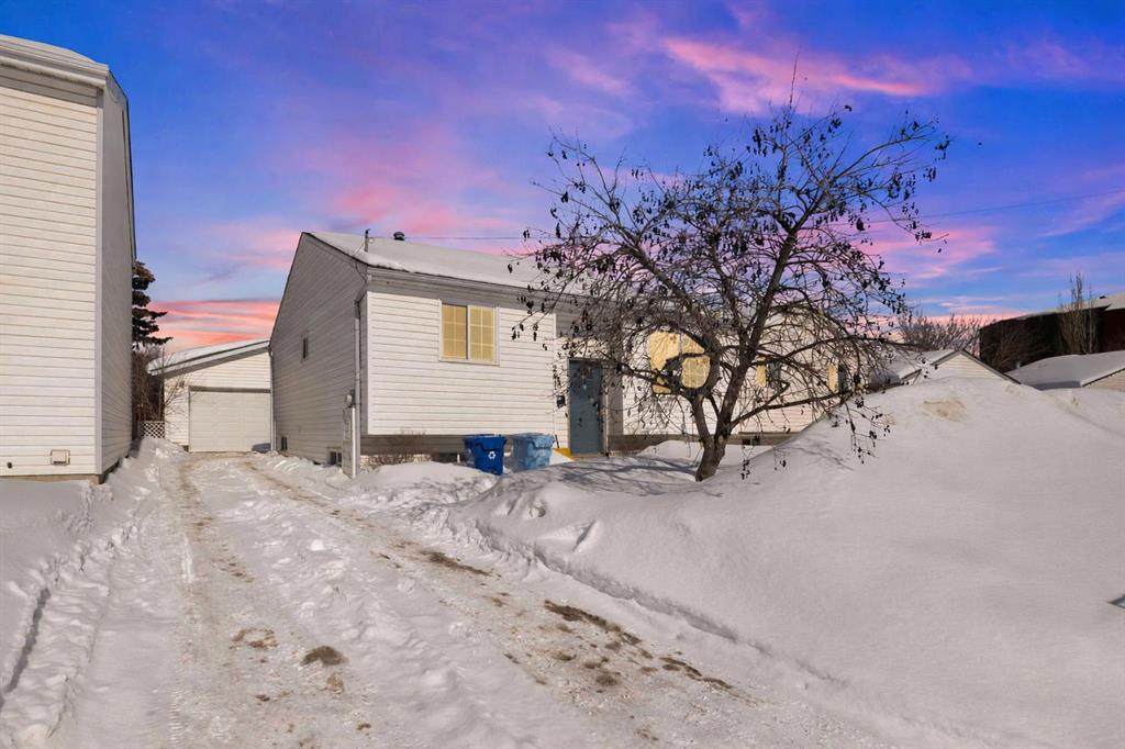 241 Bird Crescent - Photo 1