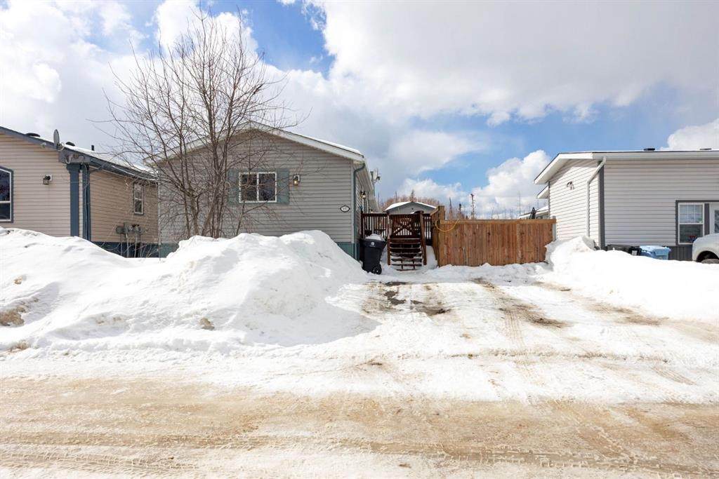 397 Mckinlay Crescent - Photo 1