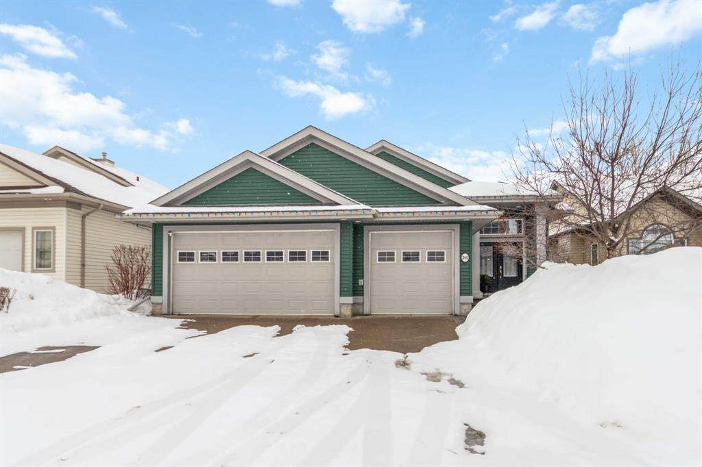 240 Lindstrom Crescent - Photo 1