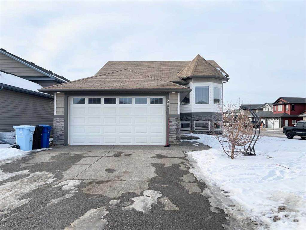 363 Fireweed Crescent - Photo 1