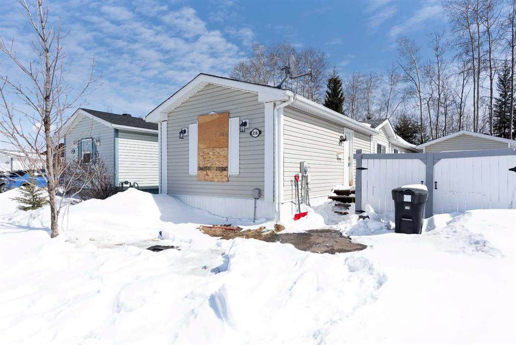 216 Harpe Way - Photo 1