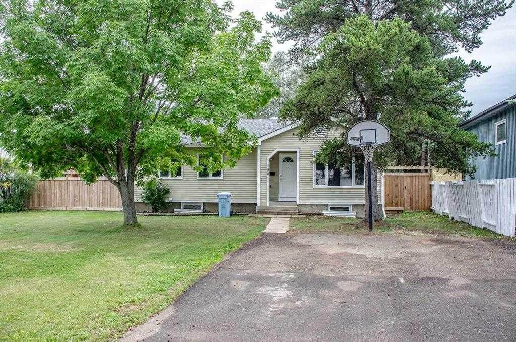 150 Leigh Crescent - Photo 1