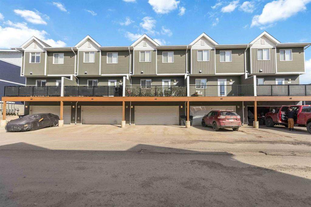 401 Athabasca Avenue - Photo 1