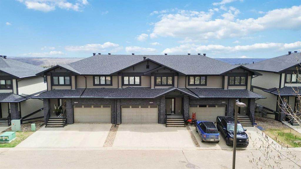 208 Sparrow Hawk Drive - Photo 1