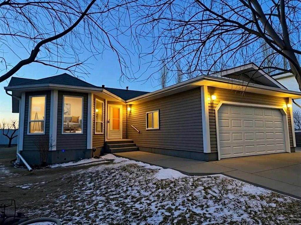12 Clearwater Crescent - Photo 1