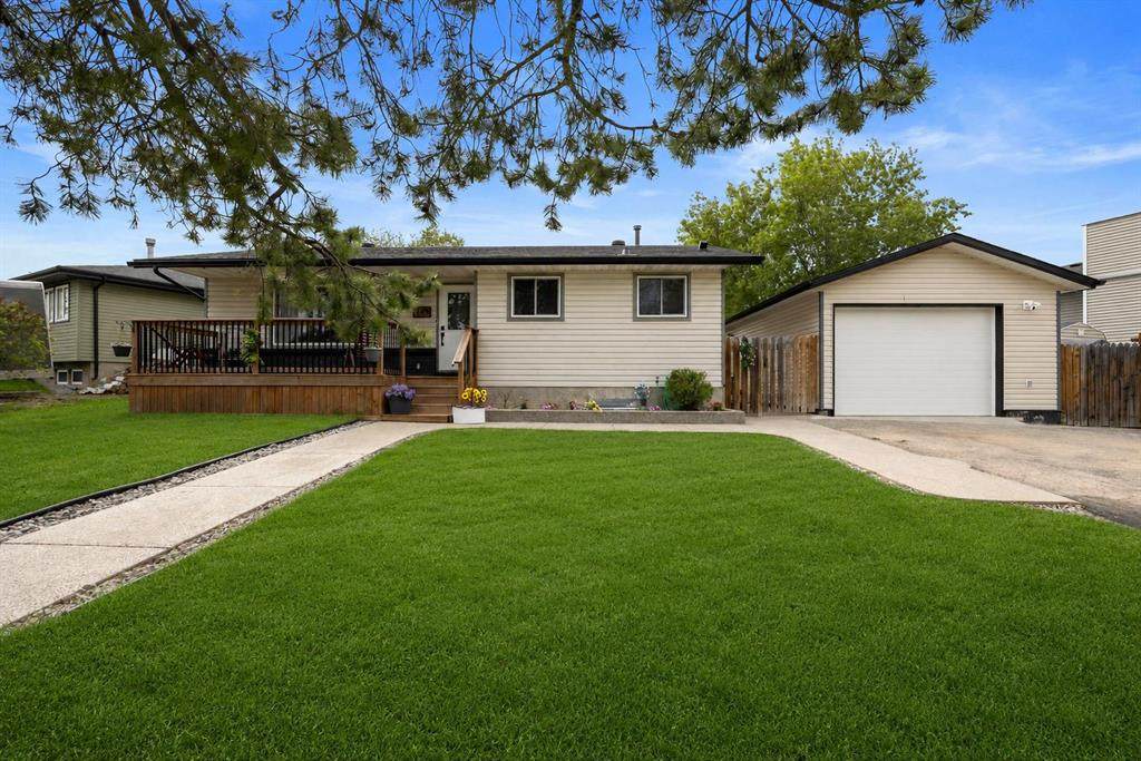 149 Ermine Crescent - Photo 1