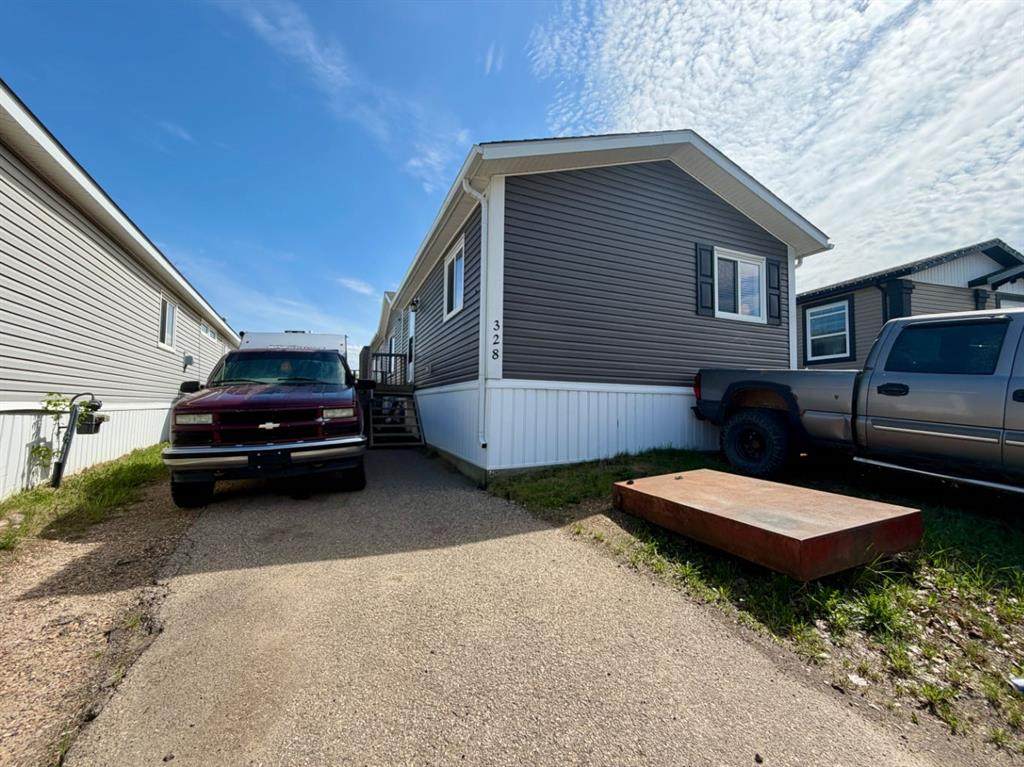 328 Grey Crescent - Photo 1