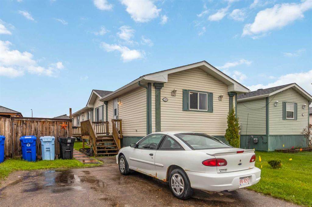269 Mckinlay Crescent - Photo 1
