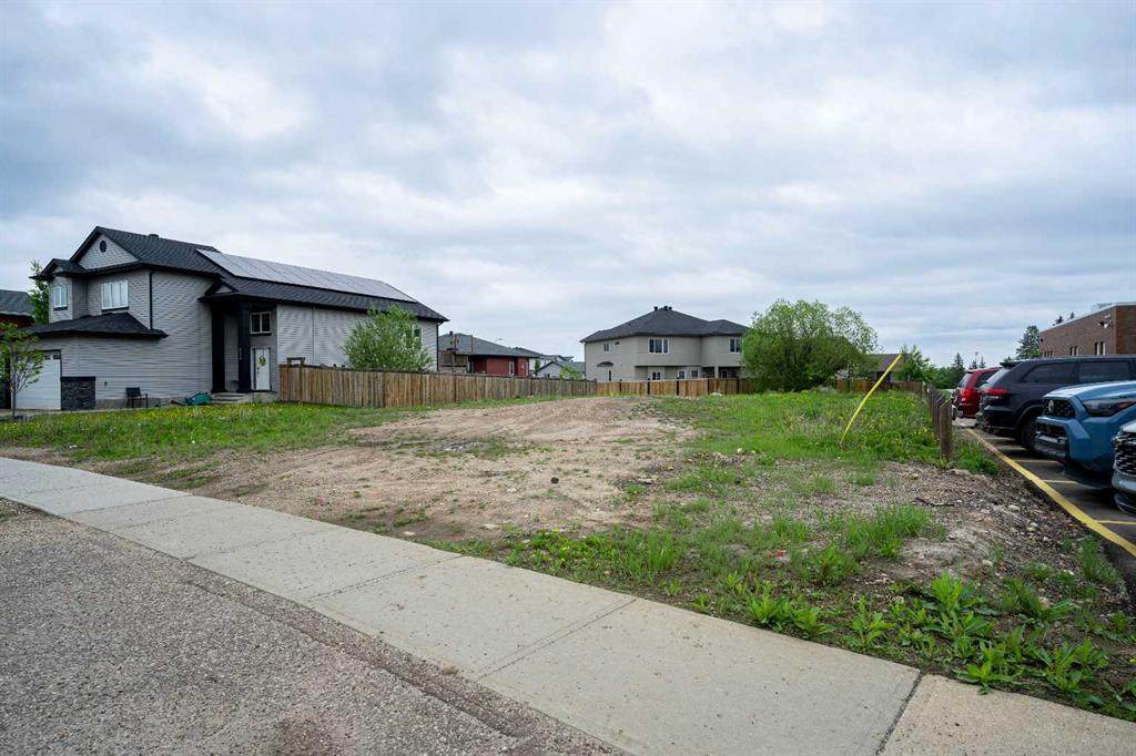 212 Beacon Hill Drive - Photo 1