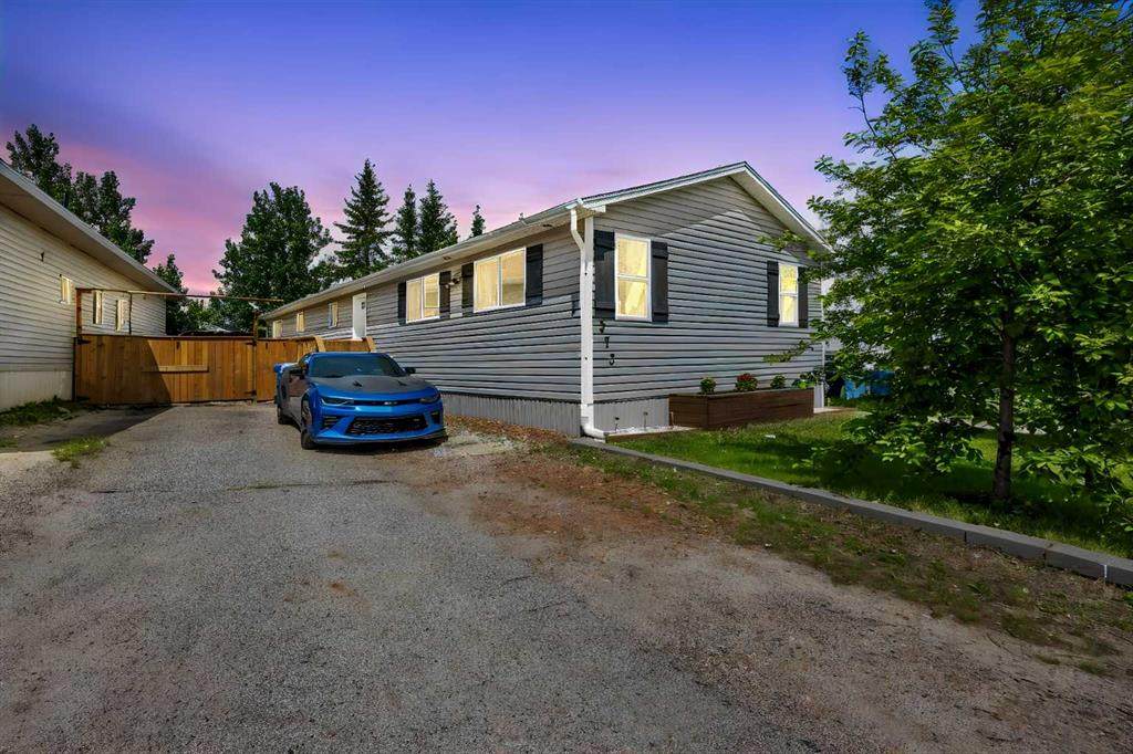 273 Grey Crescent - Photo 1