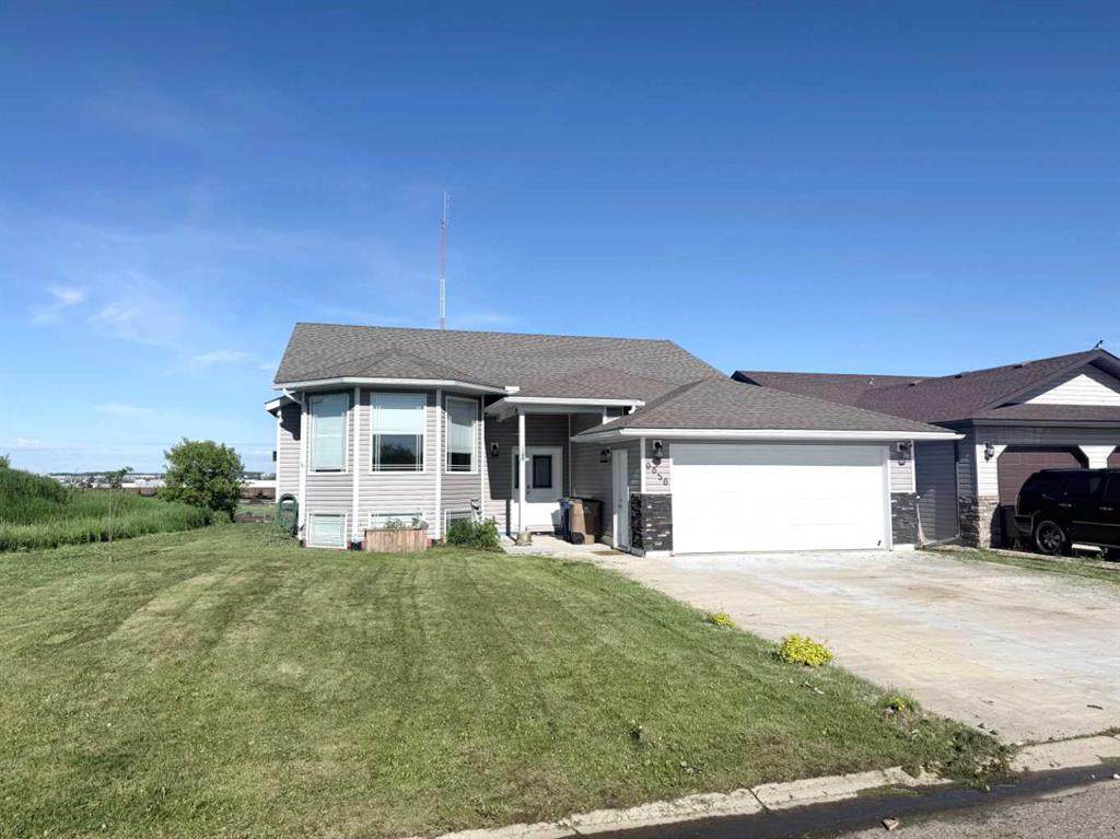 9636 100 Avenue - Photo 1