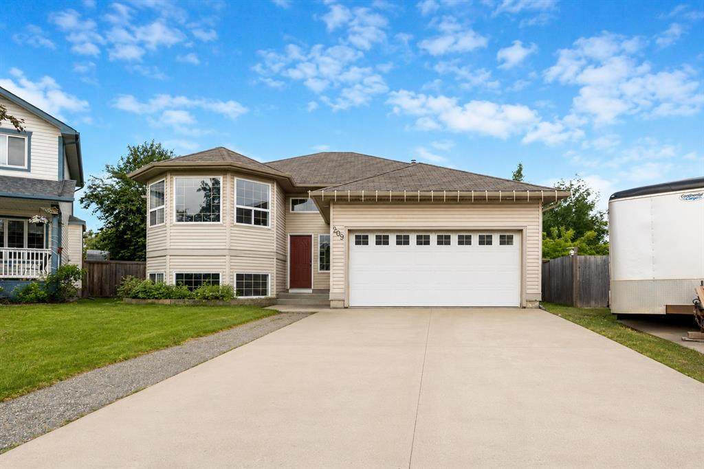 209 Laffont Bay - Photo 1