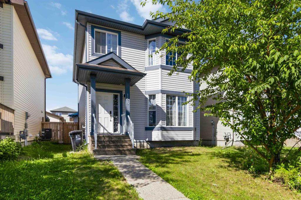 164 Fireweed Crescent - Photo 1