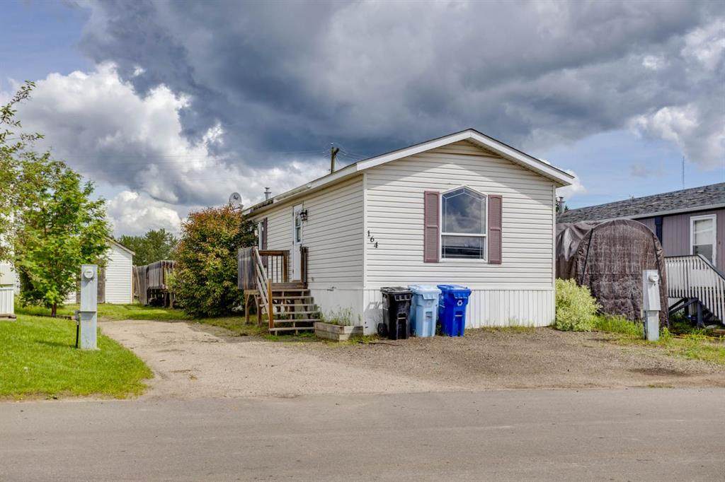 164 Grandview Crescent - Photo 1
