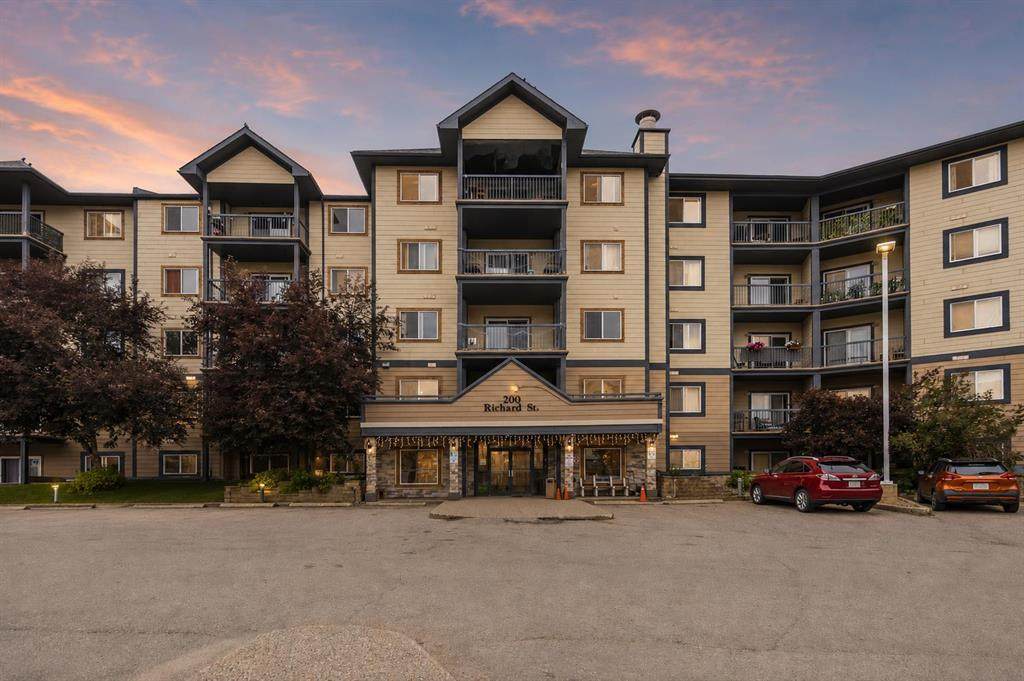 200 Richard Street - Photo 1