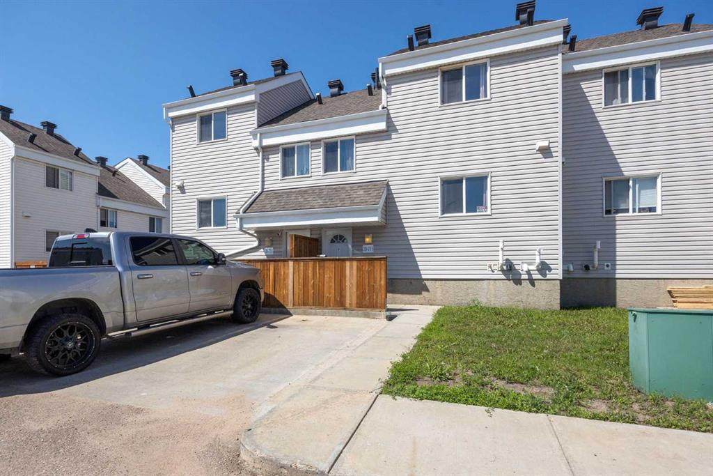 711 Beacon Hill Drive - Photo 1