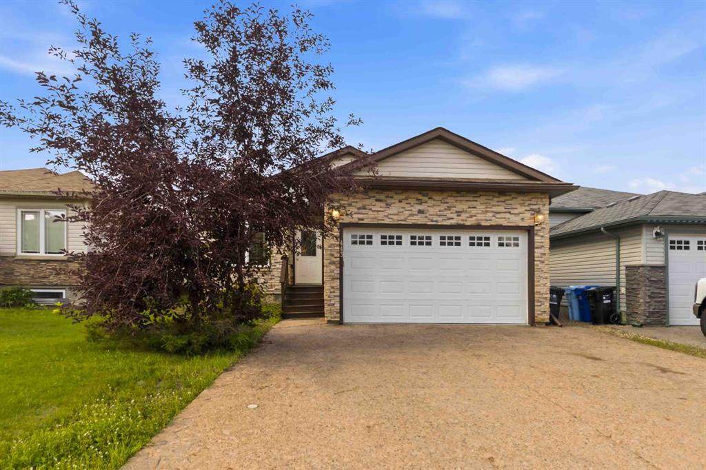 443 Pacific Crescent - Photo 1