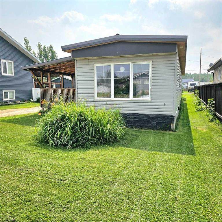 9821 101 Ave - Photo 1
