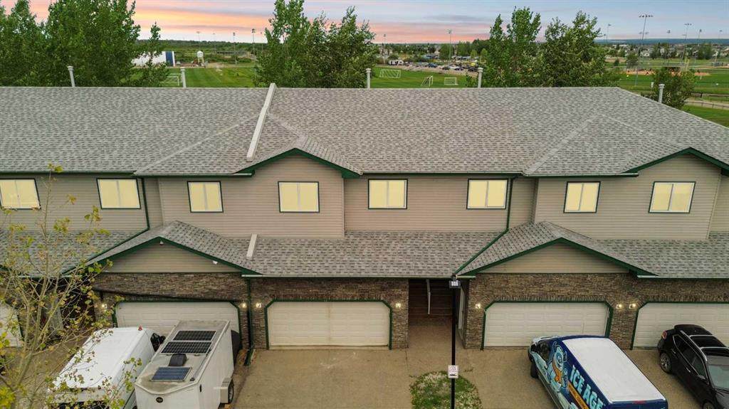 193 O'coffey Crescent - Photo 1