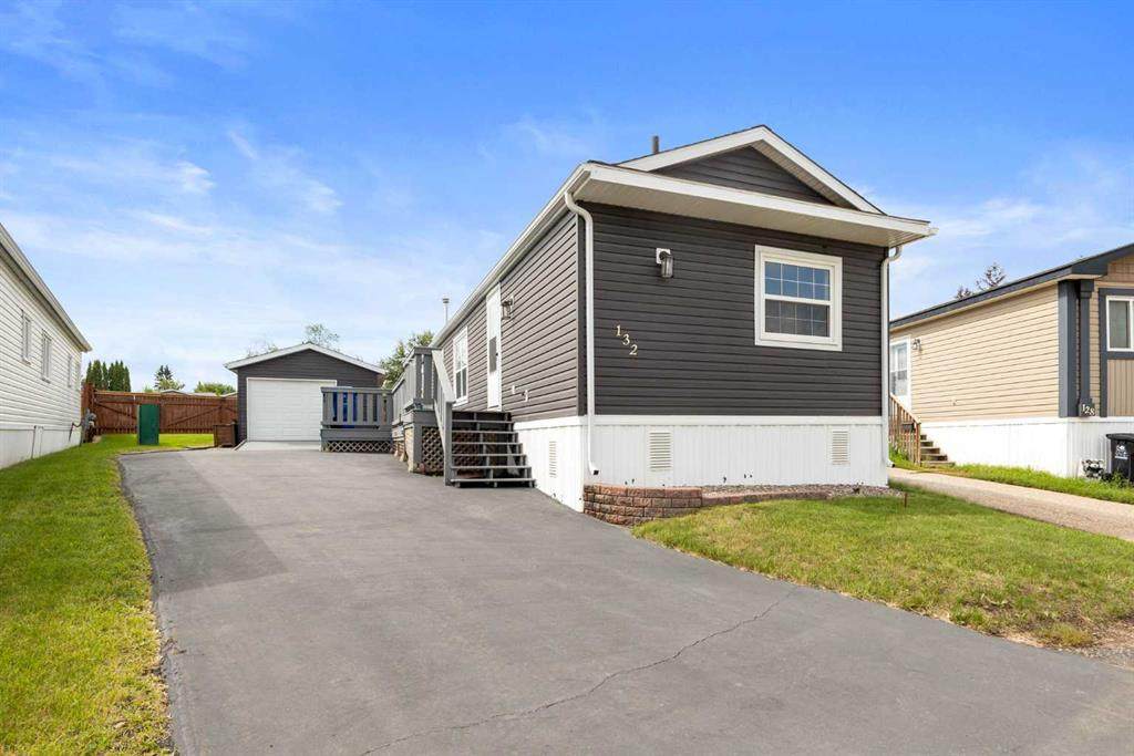 132 Grey Owl Place - Photo 1