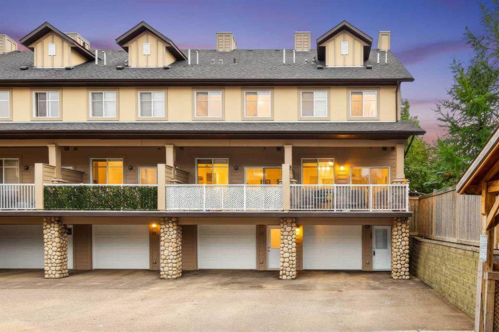 137 Fontaine Crescent - Photo 1