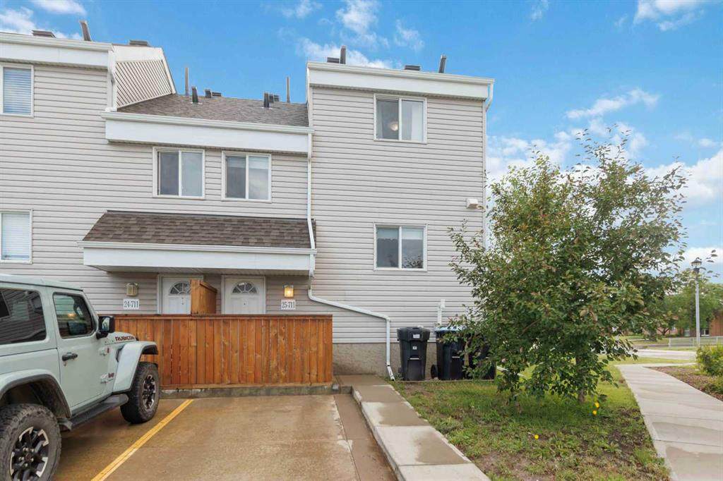 711 Beacon Hill - Photo 1