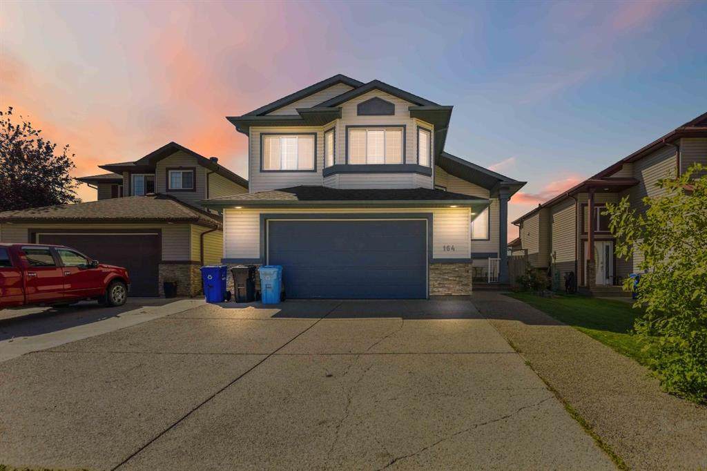 164 Pitcher Crescent - Photo 1