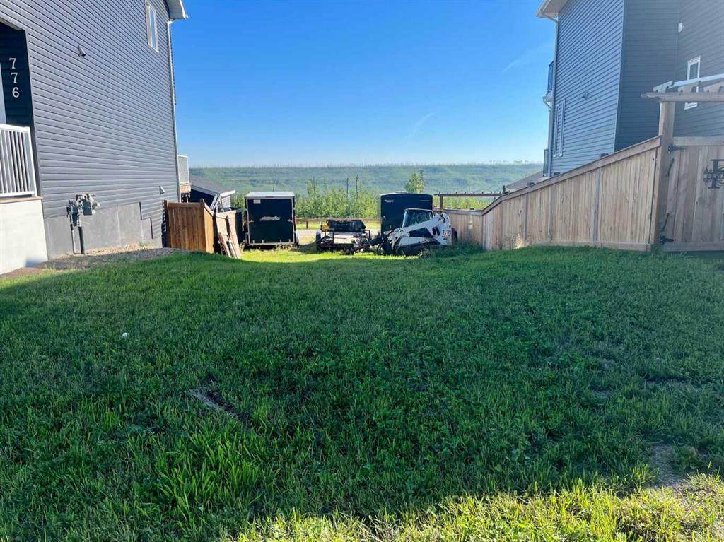 772 Athabasca Avenue - Photo 1