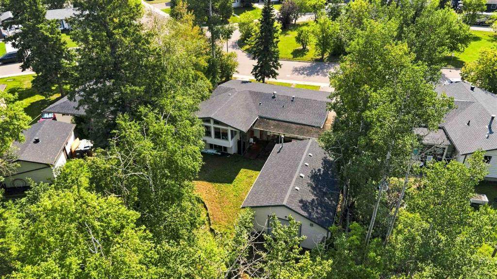 25 Crescent Heights - Photo 1