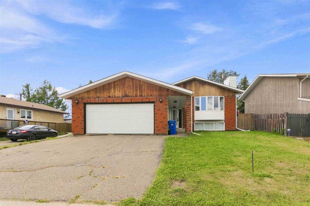 234 Kennedy Crescent - Photo 1
