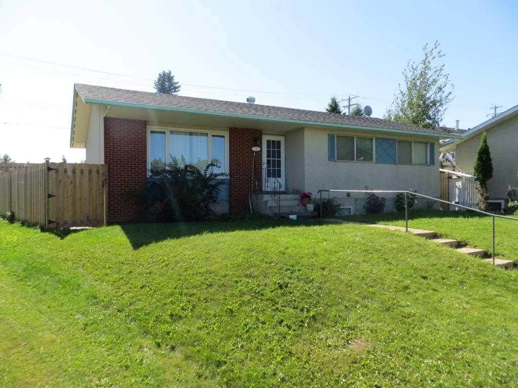 51 Lakeview Crescent - Photo 1