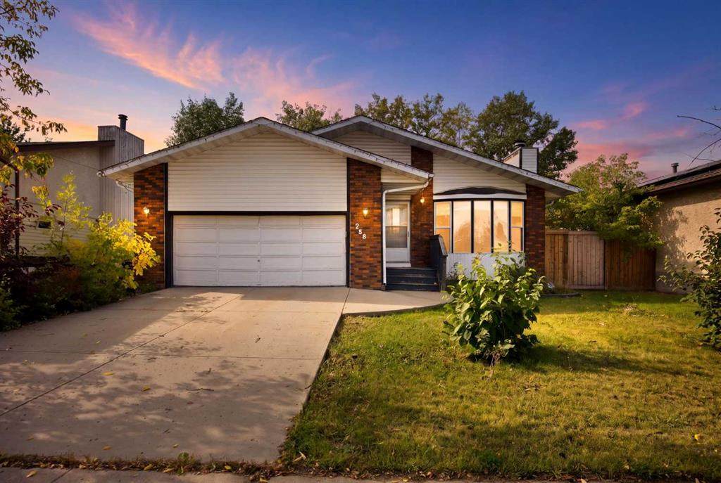 258 Kennedy Crescent - Photo 1