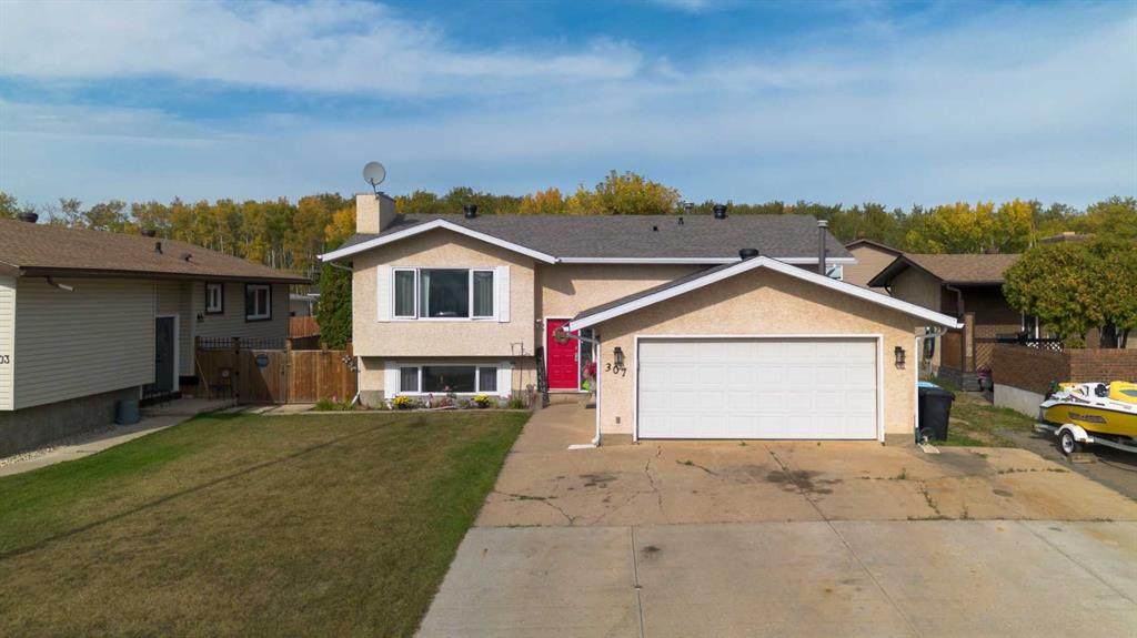 307 Cochrane Crescent - Photo 1