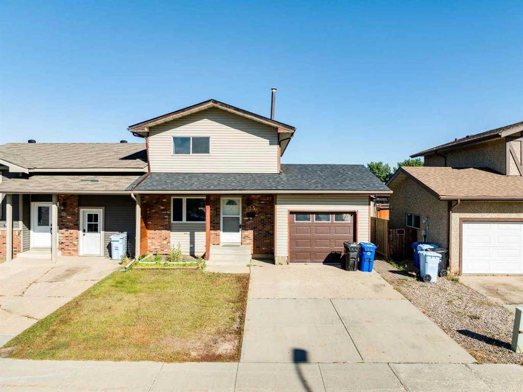 135 Grayling Crescent - Photo 1