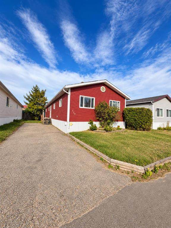 128 Grandview Crescent - Photo 1