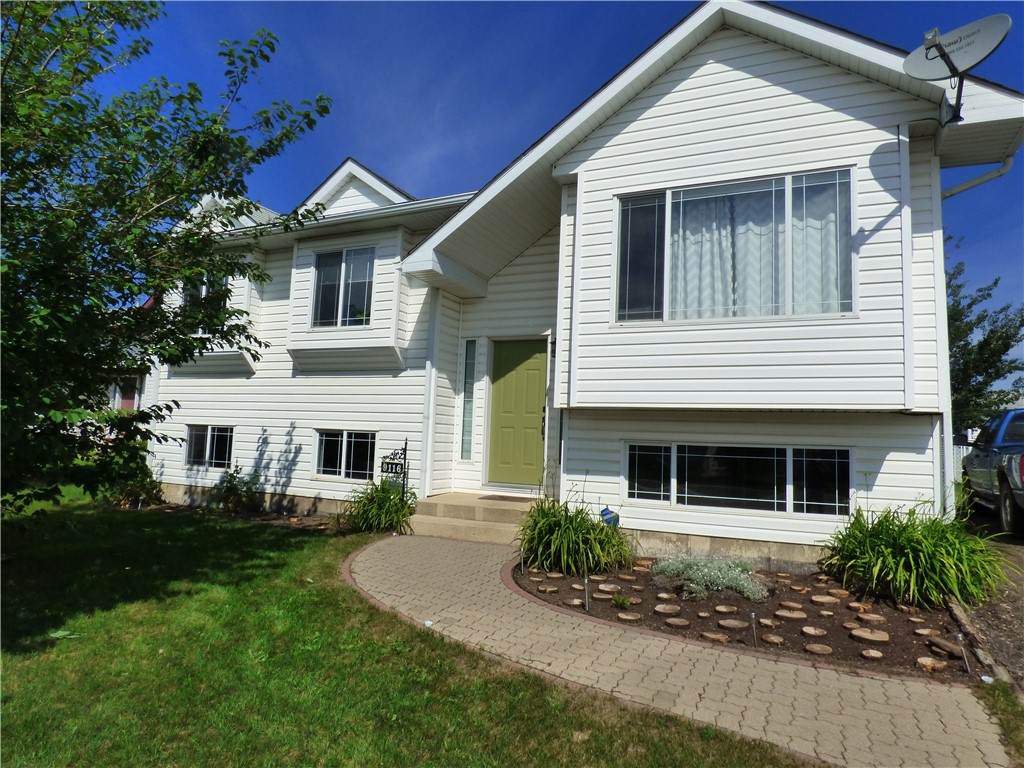 9116 94 Avenue - Photo 1