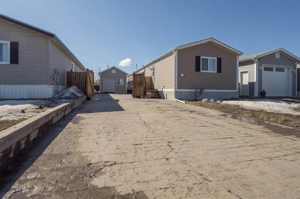 141 Mustang Road - Photo 1