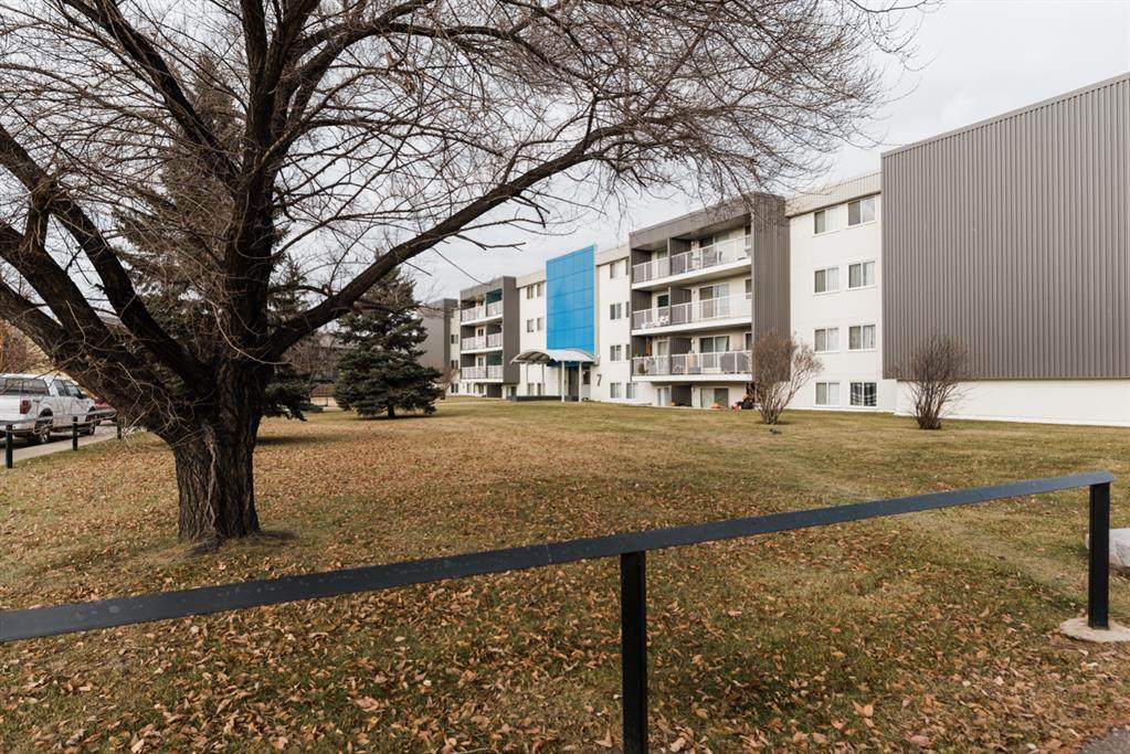 7 Clearwater Court - Photo 1