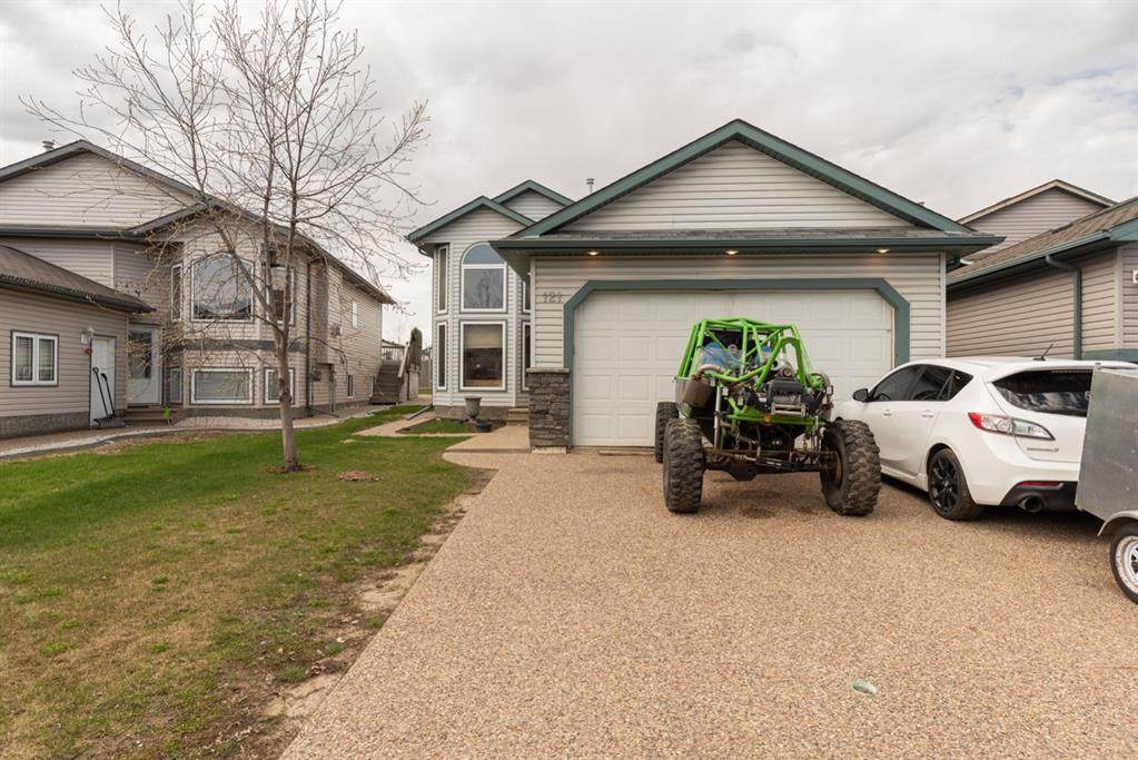 121 Coyote Crescent - Photo 1