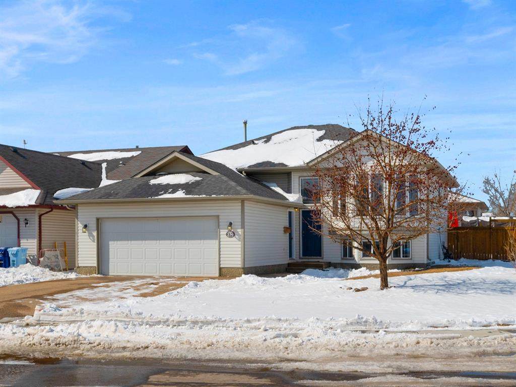 236 Breukel Crescent - Photo 1
