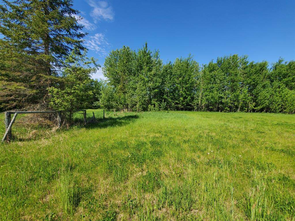 lot 1 Block 1, Plan 0940799 - Photo 1