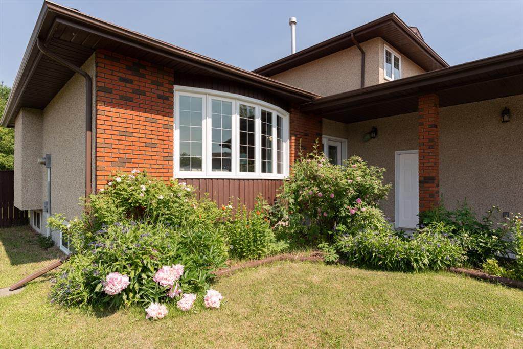 161 Cardinal Drive - Photo 1