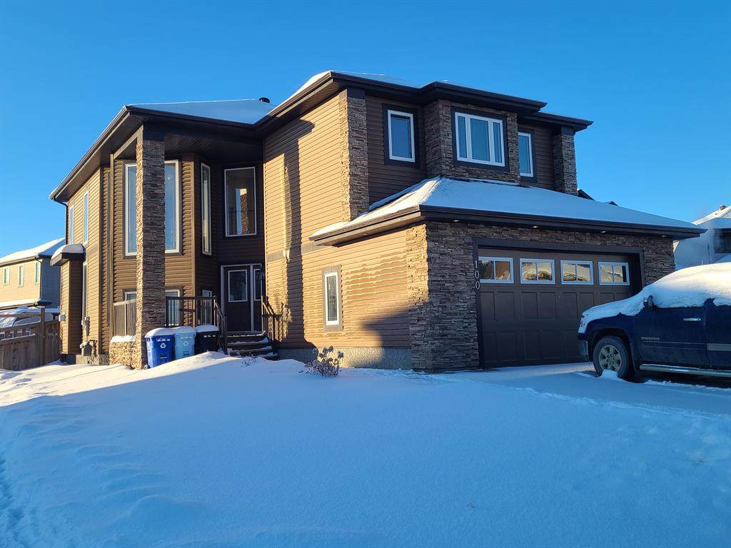 100 Macrae Place - Photo 1