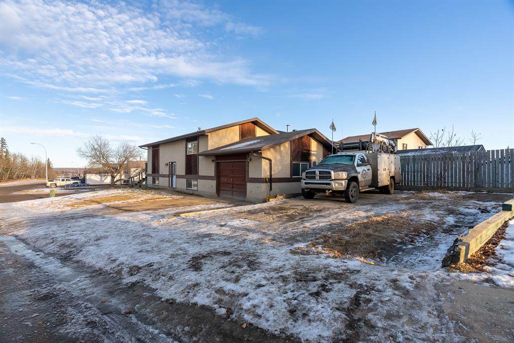 121 Gladstone Street - Photo 1