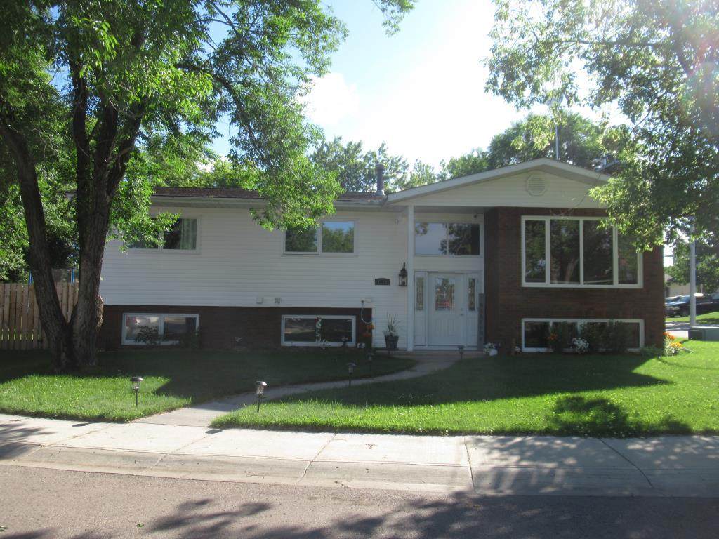 9114 97 Ave. - Photo 1